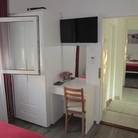 Studio Solis Apartment